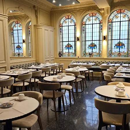 Bellevue Et Du Chariot D'or