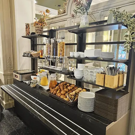 Bellevue Et Du Chariot D'or פריז