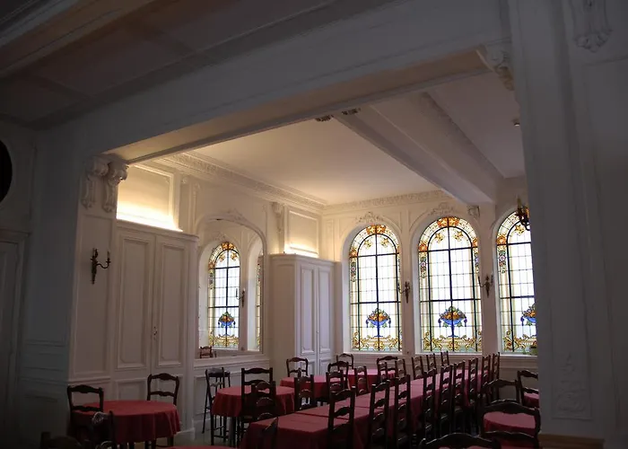 Bellevue Et Du Chariot D'or