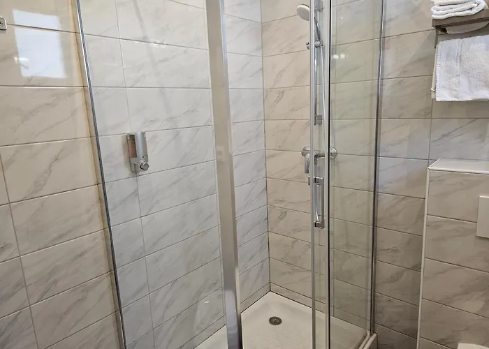 Bellevue Et Du Chariot D'or Paris