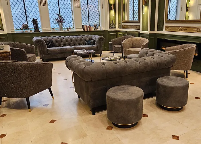 Bellevue Et Du Chariot D'or