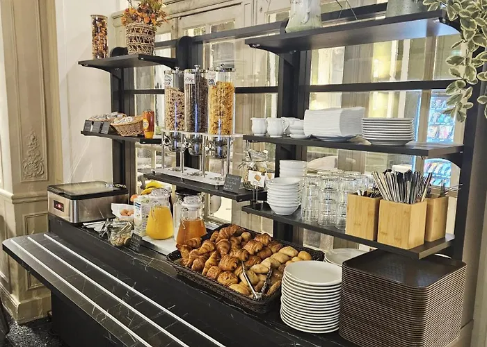 Bellevue Et Du Chariot D'or Paris